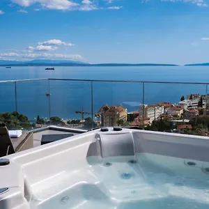https://carmen-residence-apartments.primorje-gorskikotar.com