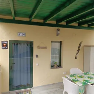 https://el-caseton.in-canary-islands.com